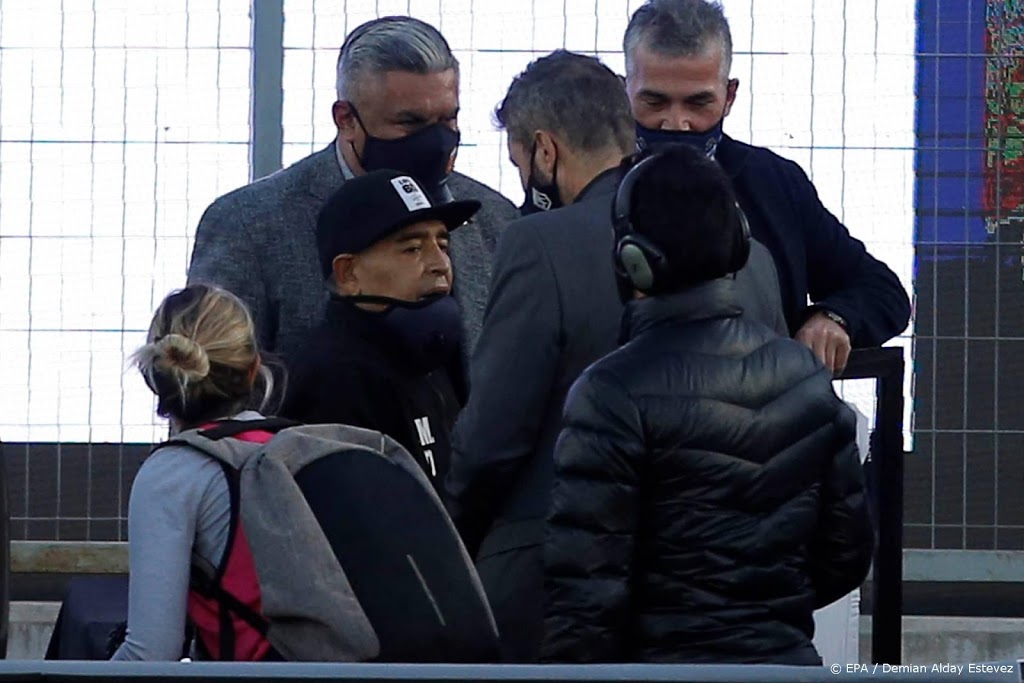 Artsen houden 'verwarde' Maradona in het ziekenhuis