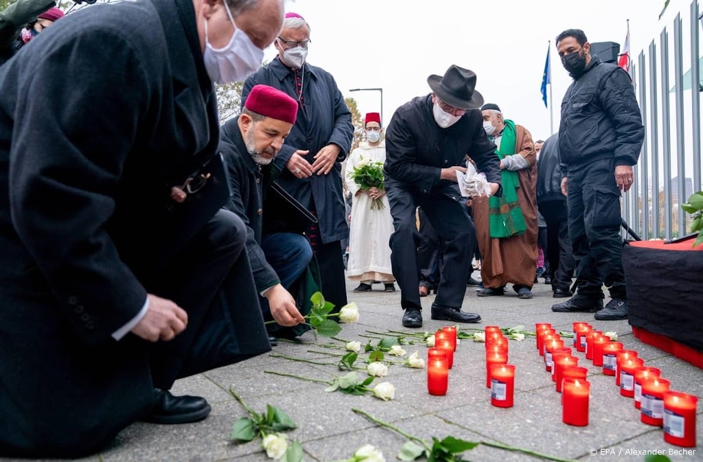 Oostenrijk sluit radicale moskee bezocht door aanslagpleger Wenen