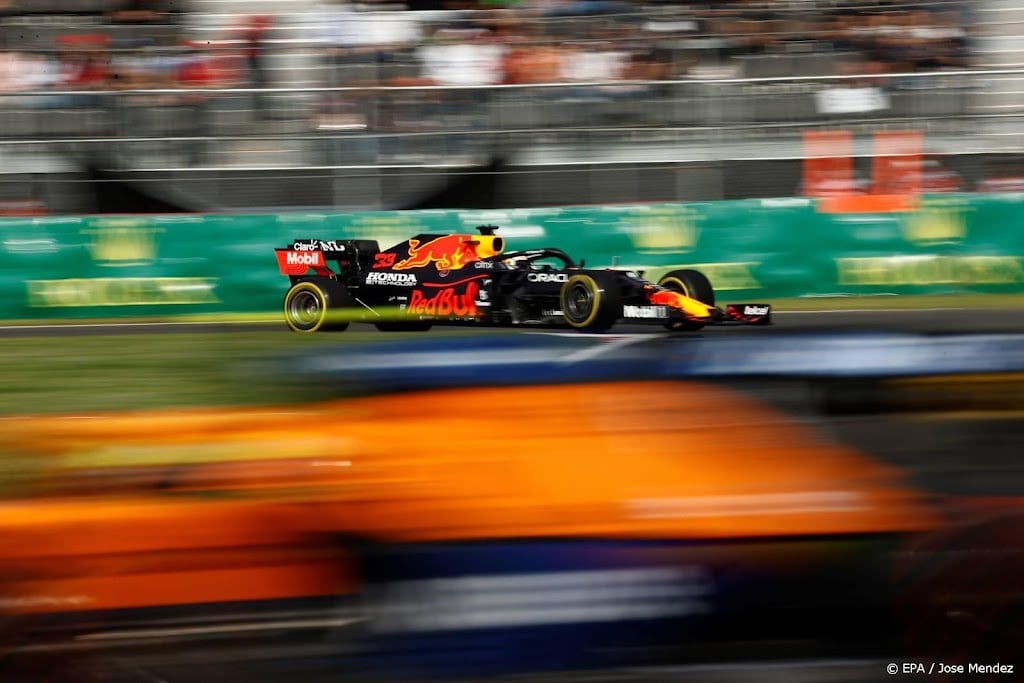 Verstappen maakt indruk tijdens tweede oefensessie in Mexico   