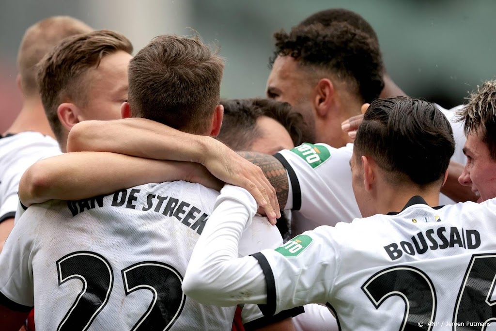FC Utrecht verslaat FC Groningen in slotfase na achterstand
