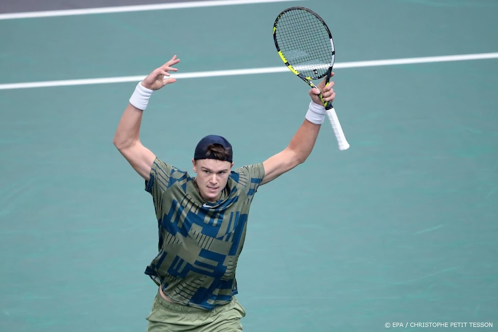 Deense tiener Rune houdt Djokovic van 39e masterstitel in Parijs
