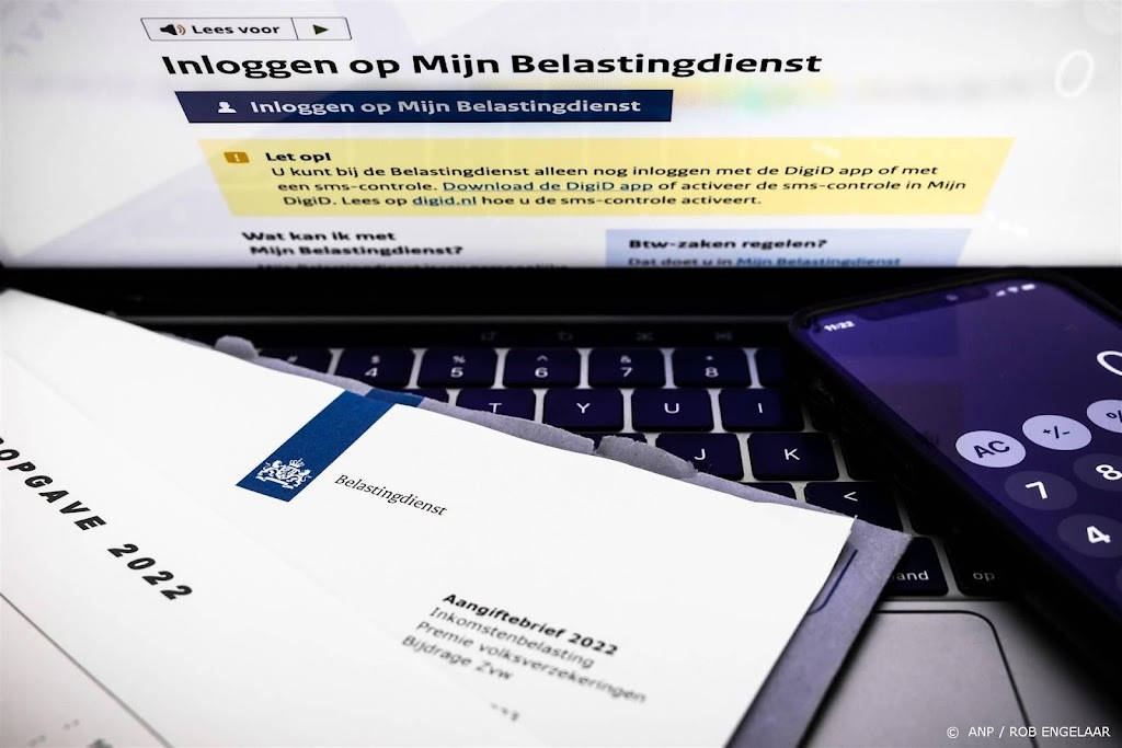 Denktank: verlaag inkomstenbelasting, belast uitstoot juist meer