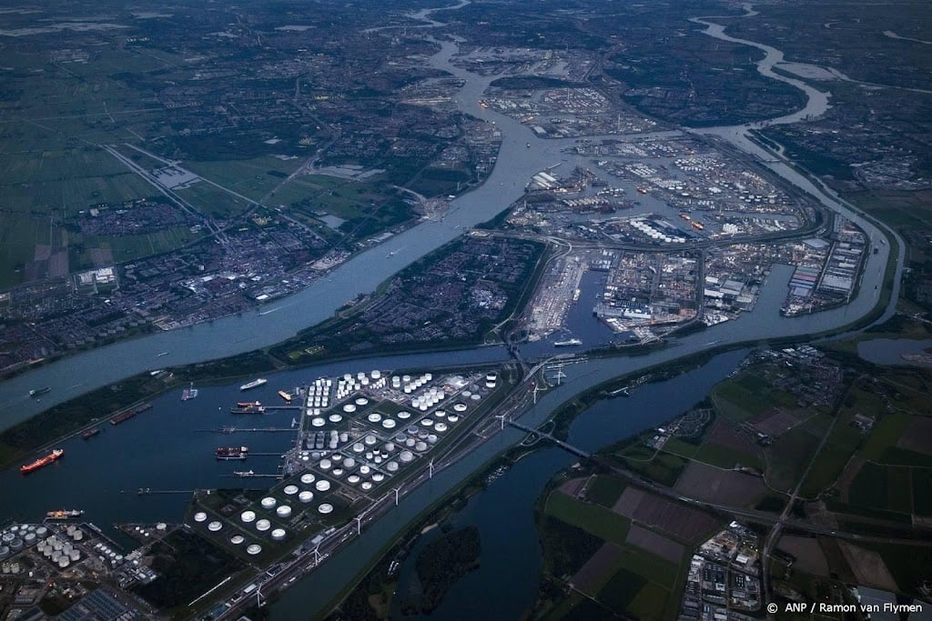 In een weekend zeventien uithalers opgepakt in Rotterdamse haven