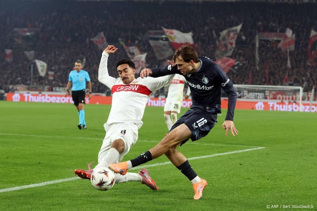 VfB Stuttgart neemt in slotfase afstand van Feyenoord