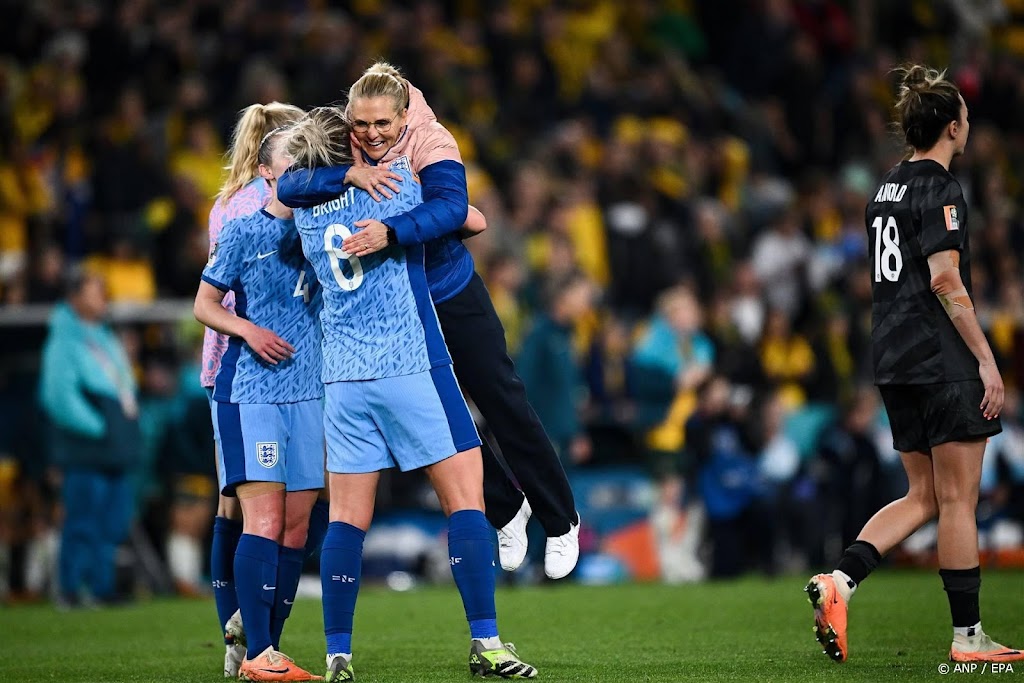 Oranje doet bondscoach Wiegman van Engeland pijn   