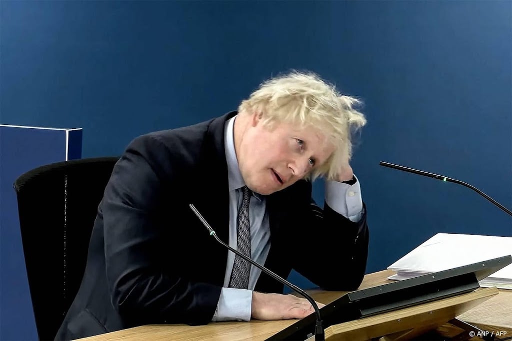 Britse oud-premier Johnson biedt excuses aan in corona-onderzoek