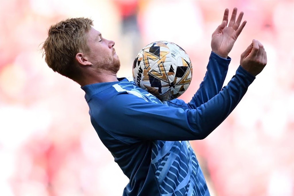 Herstellende De Bruyne in selectie Manchester City voor WK clubs