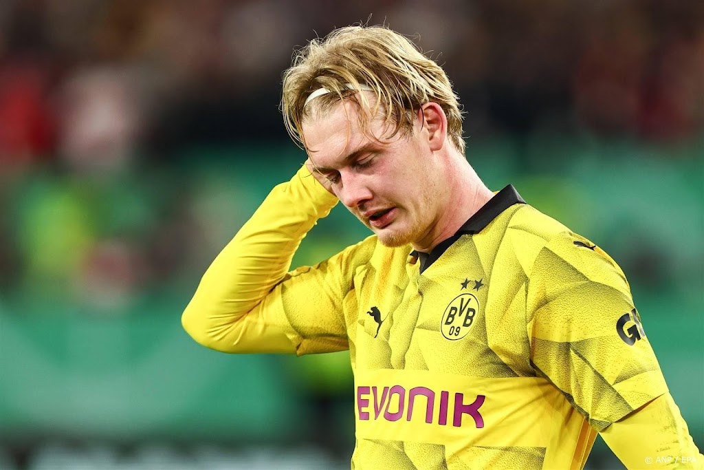 Ook Dortmund ligt al uit Duitse beker na nederlaag bij Stuttgart