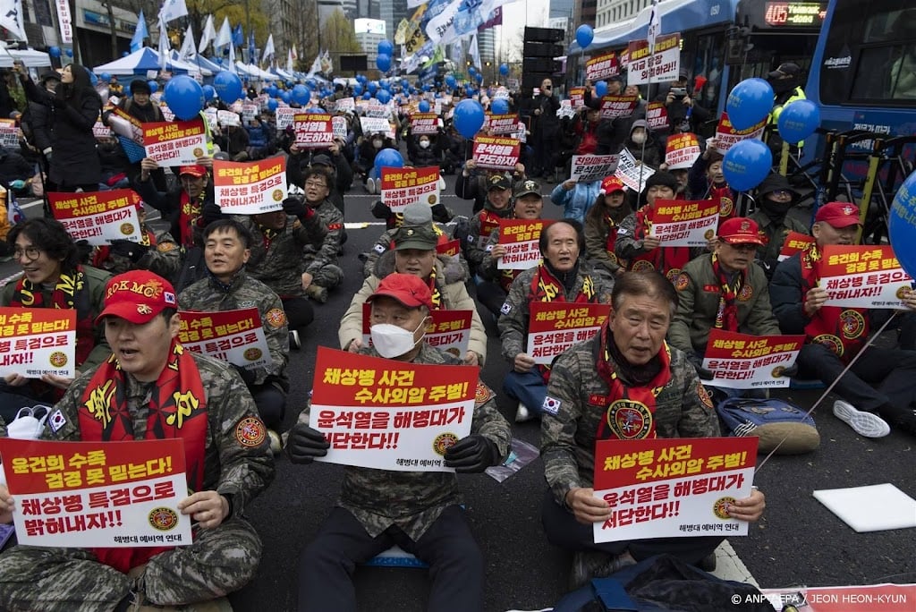 Zuid-Korea schorst drie commandanten om militaire noodtoestand