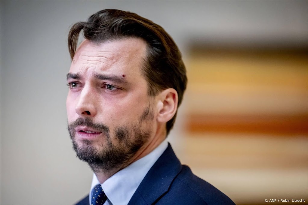 Cel- en werkstraf voor jongen die Baudet met bierfles sloeg