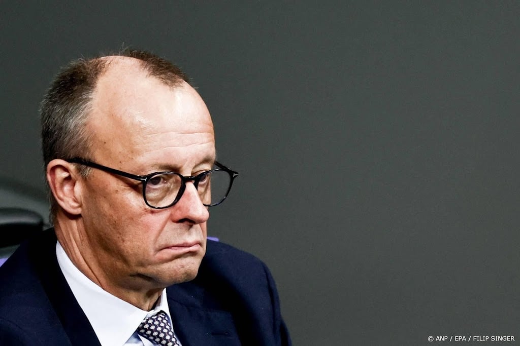 Bondskanselier Merz belt met president Abbas voor bezoek Israël