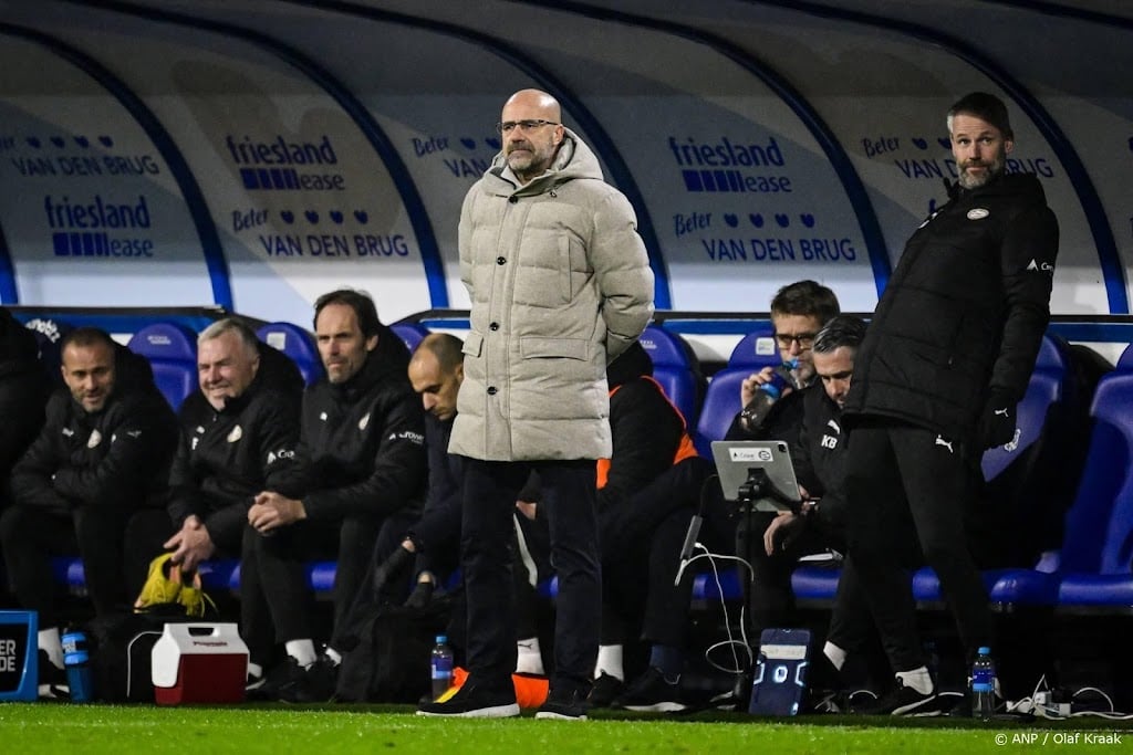 PSV behaalt bij sc Heerenveen negende Eredivisiezege op rij 