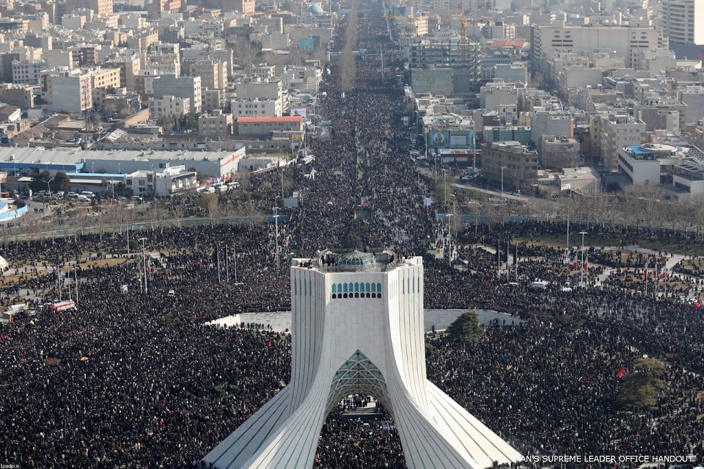 Zeker 50 doden bij begrafenis Iraanse generaal