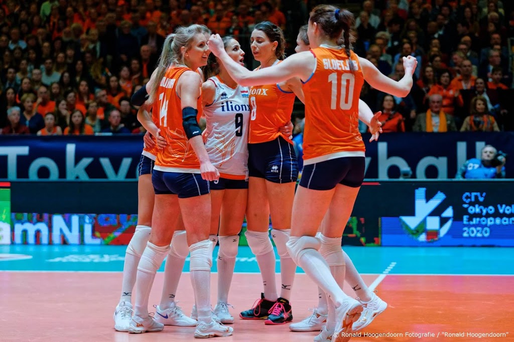Volleybalsters openen olympisch kwalificatietoernooi met zege 