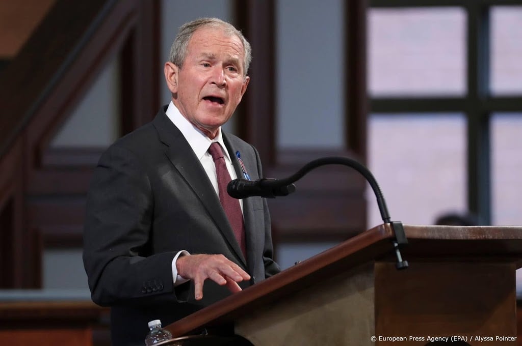 Oud-president Bush: dit is hoe het gaat in bananenrepubliek
