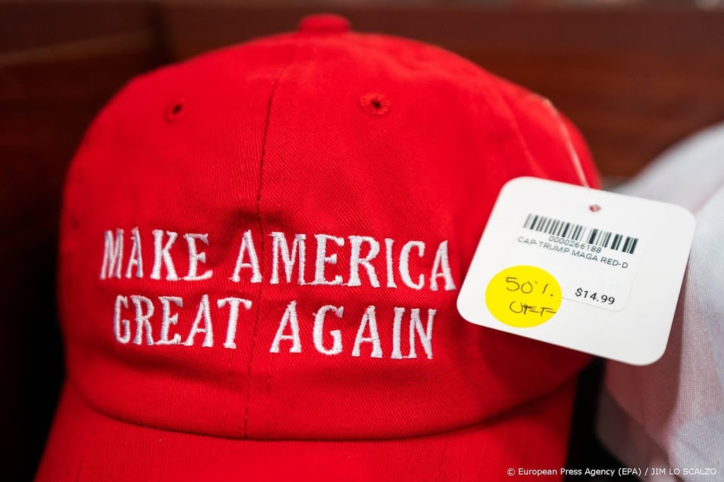 Webwinkels met Trump-merchandise offline gehaald