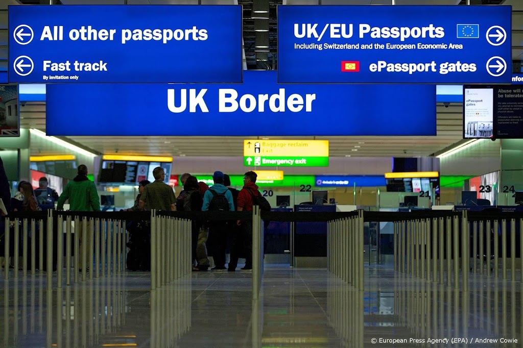 'VK: EU-inwoners vanaf oktober geen toegang meer met ID-kaart'