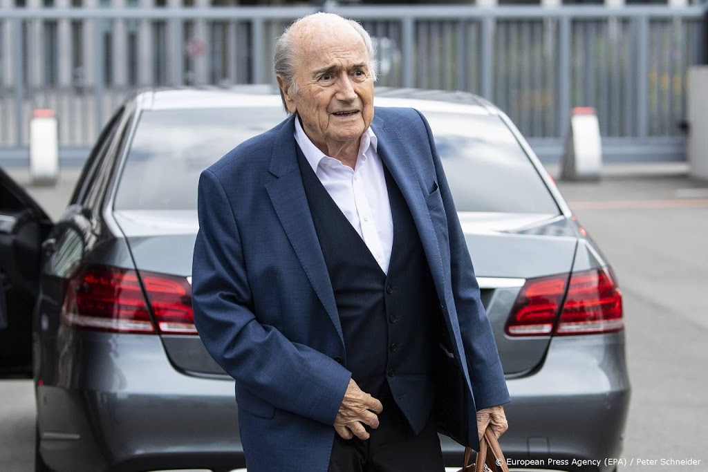 Voormalig FIFA-voorzitter Blatter opgenomen in ziekenhuis