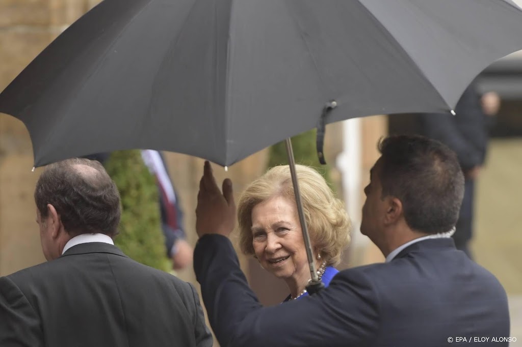 Ex-koningin Sofia naar mogelijk stervende Griekse Constantijn II 
