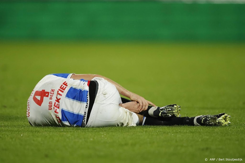 Sc Heerenveen vreest voor zware blessure bij aanvoerder Van Beek