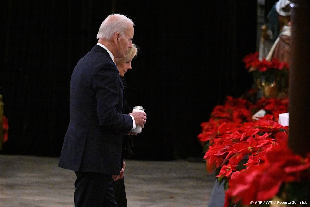 Biden en vrouw ontmoeten in New Orleans nabestaanden aanslag