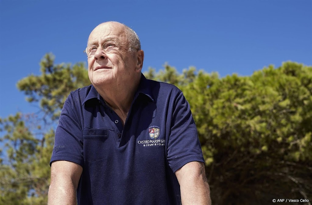 Familie neemt in Portugal afscheid van radiomaker Van Kooten