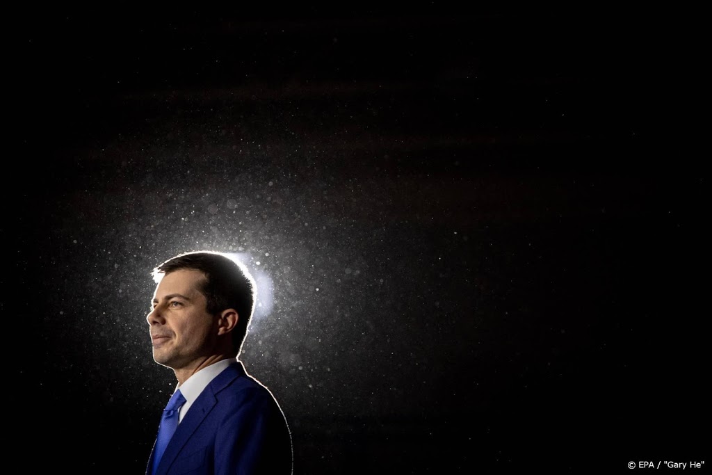 Buttigieg wint voorverkiezingen Iowa nipt van Sanders