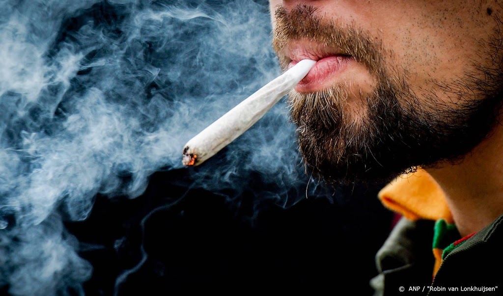 Amsterdam wil 'aantrekkingskracht cannabis op toerist verkleinen'