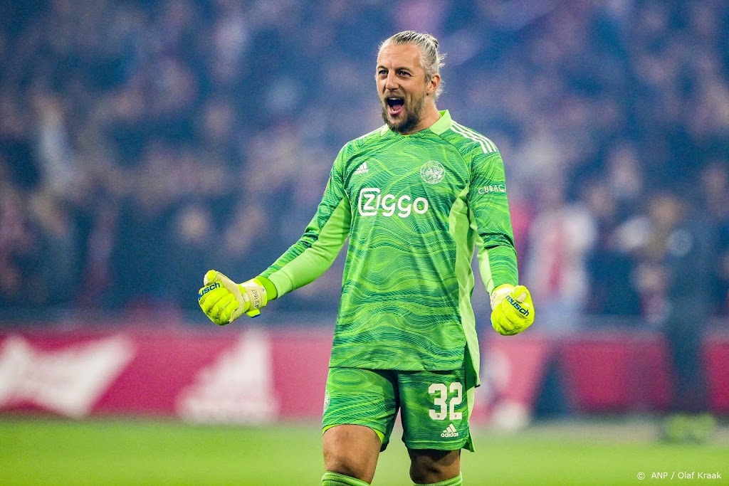 Nuchtere Pasveer wil zo snel mogelijk kampioen met Ajax worden