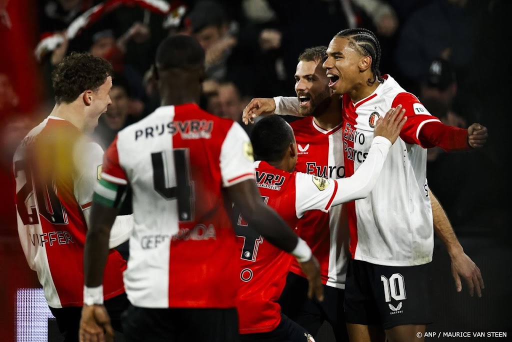 Feyenoord verslaat AZ en staat in halve finale van KNVB-beker 