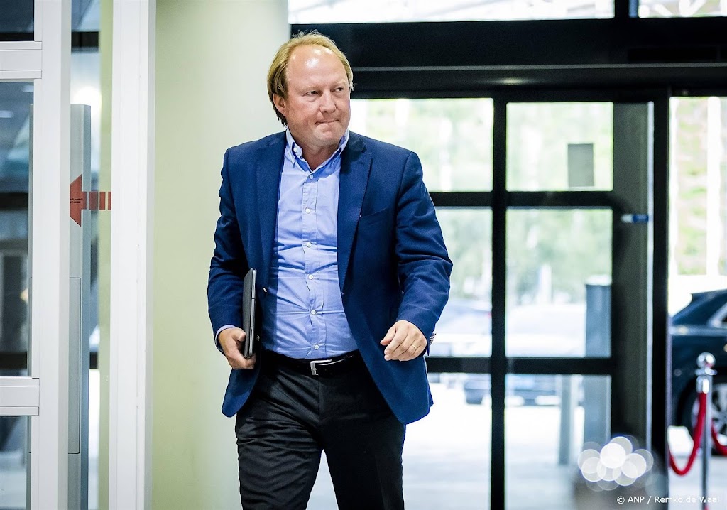 Burgemeester Almere: onderzoek moskeeën nu anders aangepakt