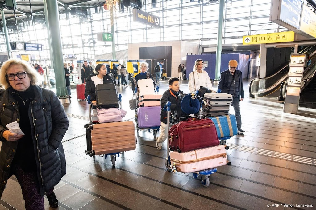 Meer luchtvaartpassagiers vorig jaar, maar minder dan voor corona