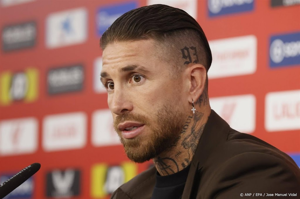 Spaanse recordinternational Ramos vervolgt carrière in Mexico