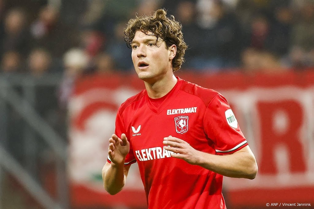 FC Twente-trainer Oosting hoopt op terugkeer Lammers