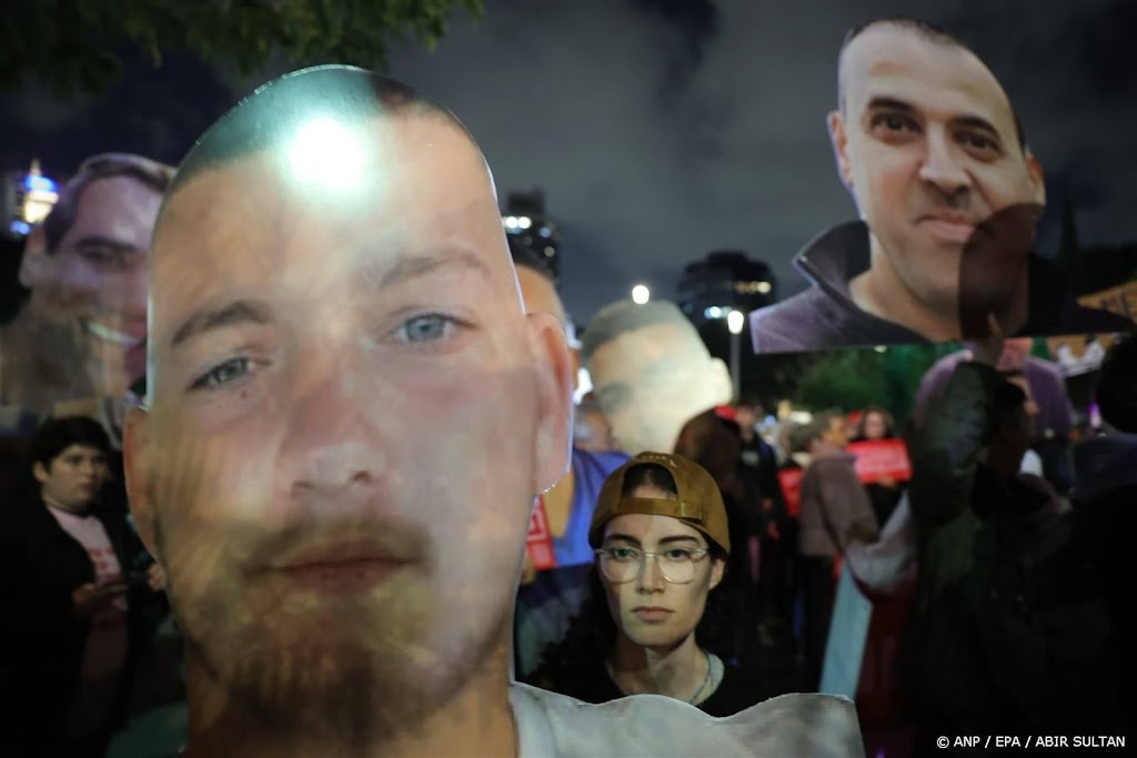 Hamas laat drie gijzelaars vrij in vijfde ruil sinds bestand