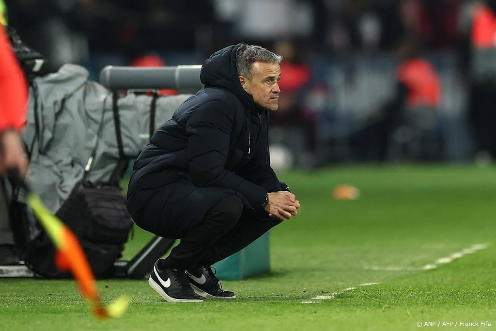 PSG verlengt contract van trainer en drie dragende spelers