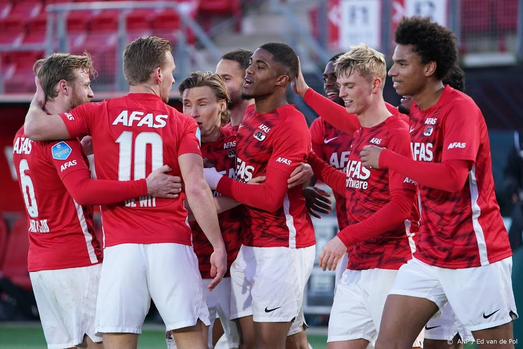 AZ met Svensson, De Wit en Letschert, Vitesse zonder Bazoer