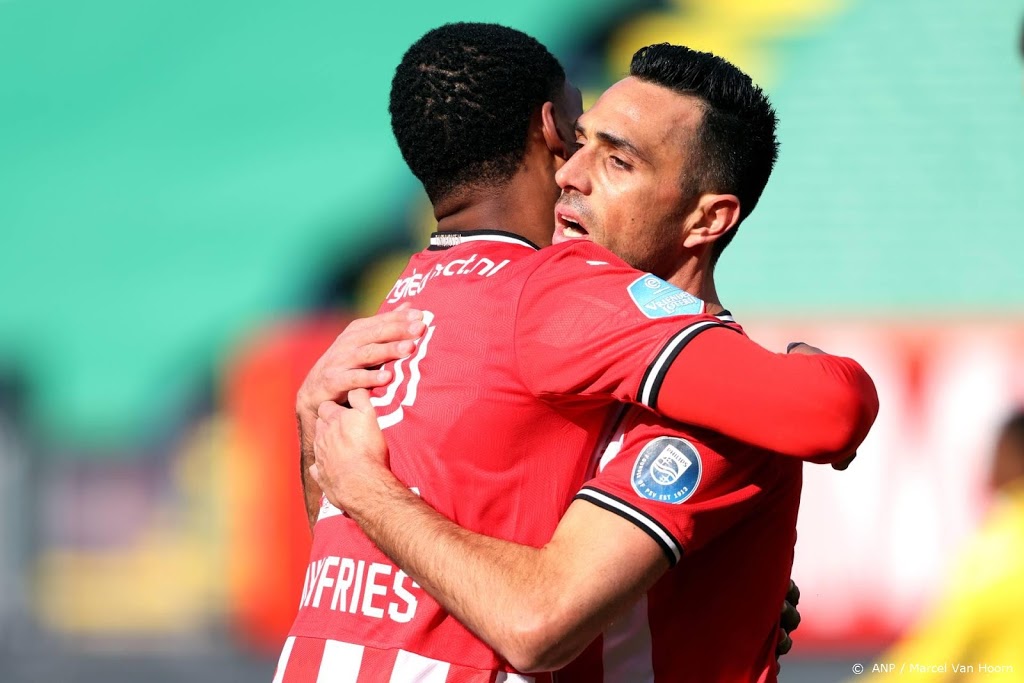 PSV-aanvoerder Dumfries: duel lang gecontroleerd