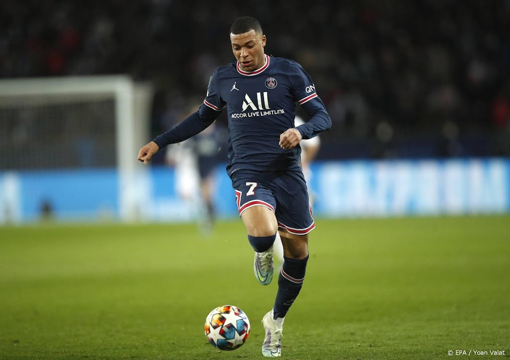 Mbappé valt uit op training maar lijkt Real te halen
