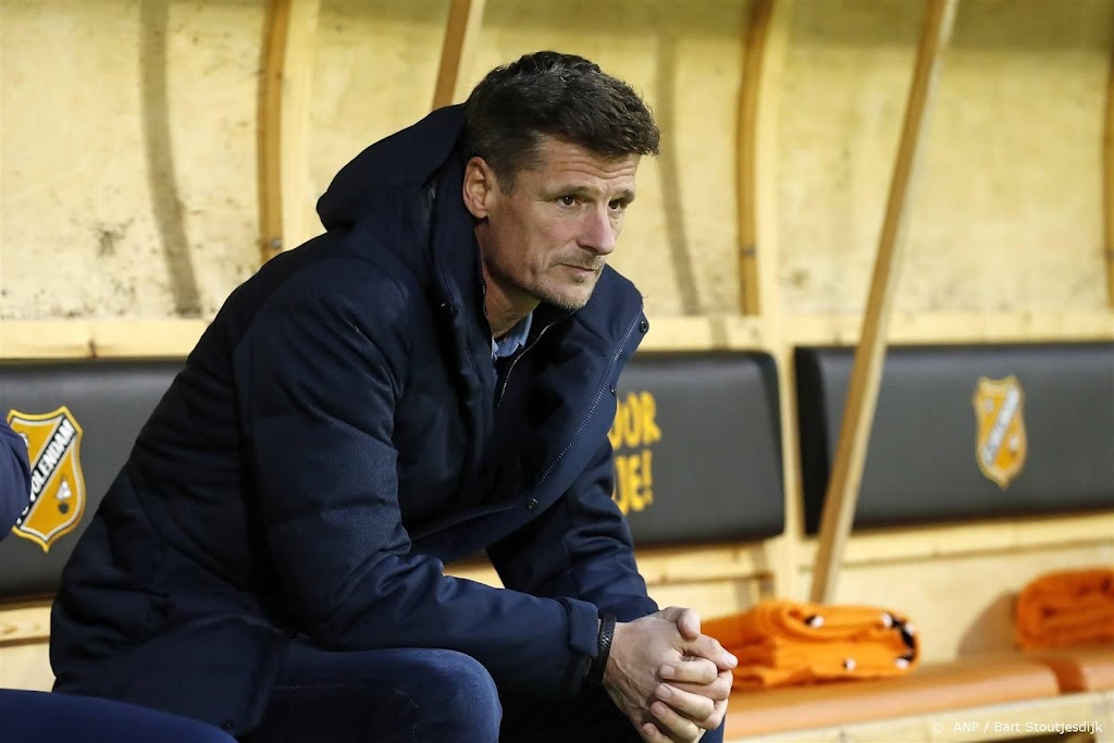 Trainer Jonk en clubleiding 3 jaar langer bij onrustig Volendam