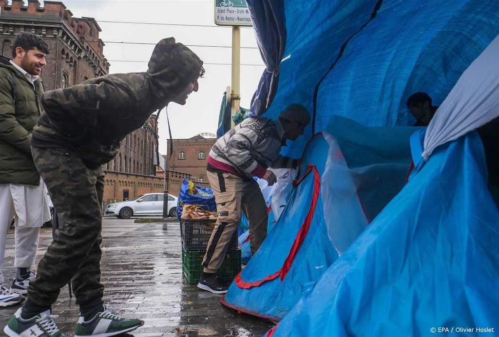 Brussel ontruimt na maanden tentenkamp migranten in stadshart