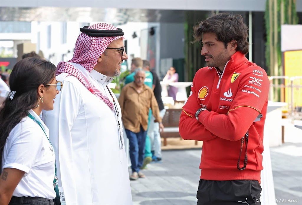 Sainz fit genoeg om te racen voor Ferrari in Saudi-Arabië