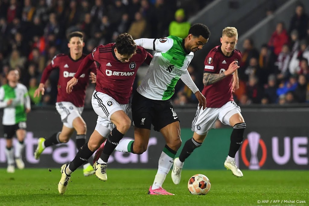 Liverpool neemt in eerste duel met Sparta Praag al ruim afstand