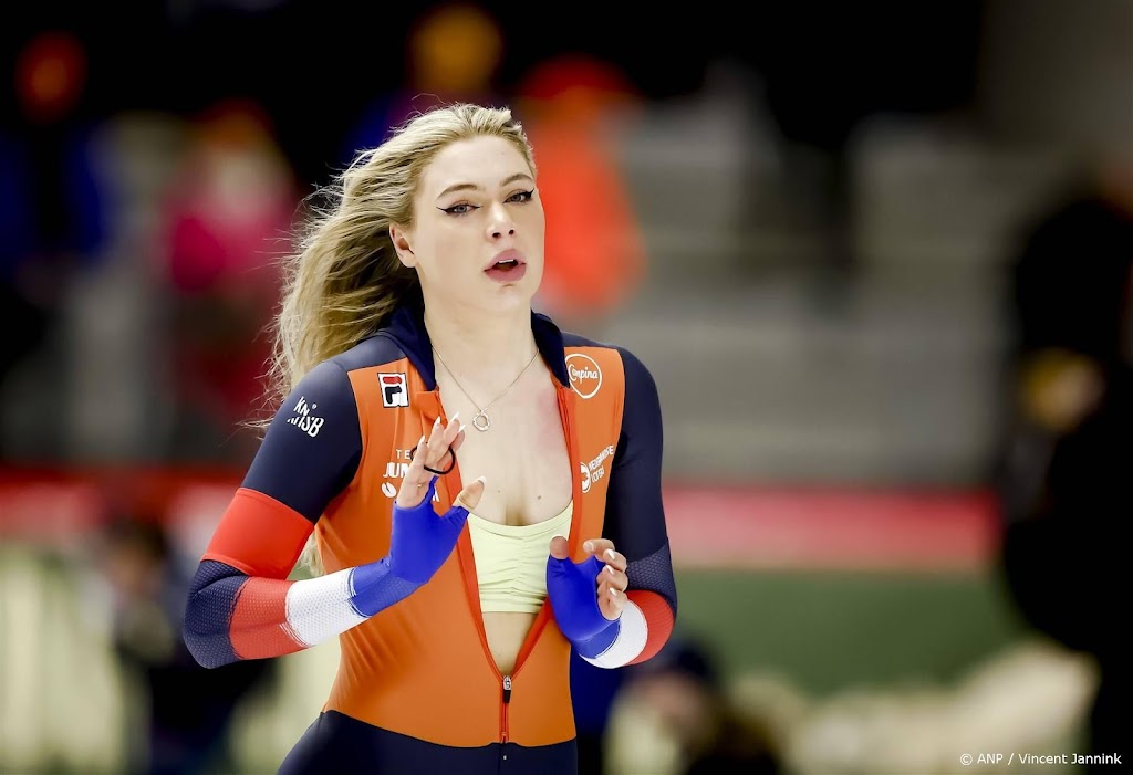 Schaatsster Leerdam derde na eerste dag WK sprint, Kok tweede