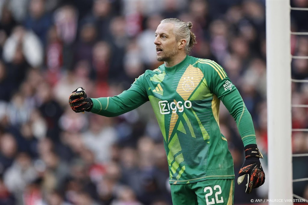 Ajax-doelman Pasveer door liesblessure enkele weken aan de kant 