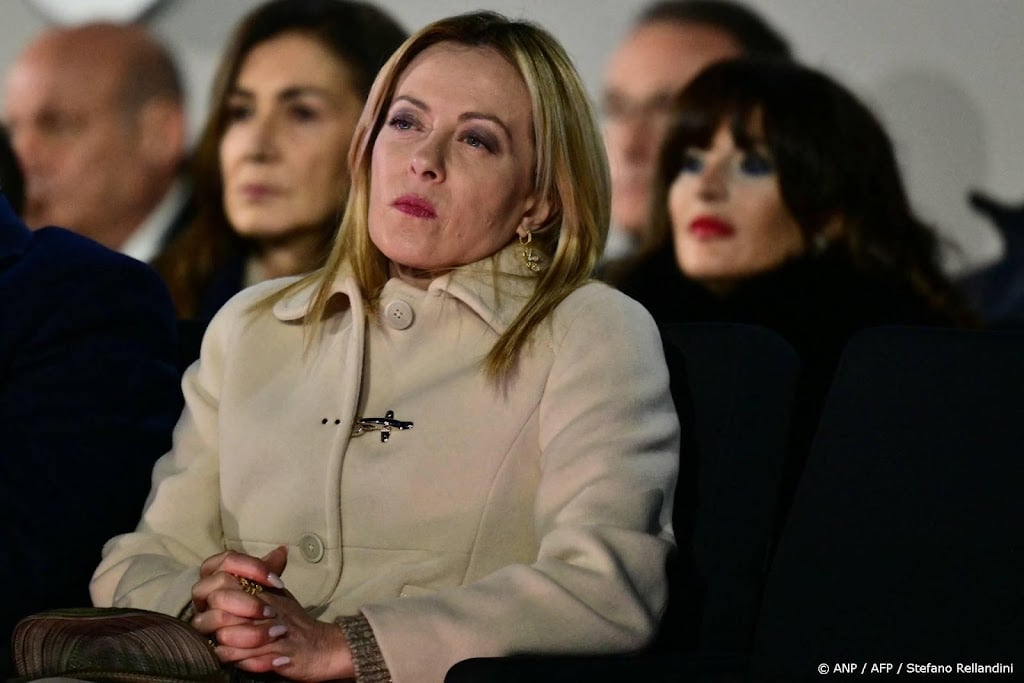 Italiaanse premier Meloni valt jeugdrechtbank aan