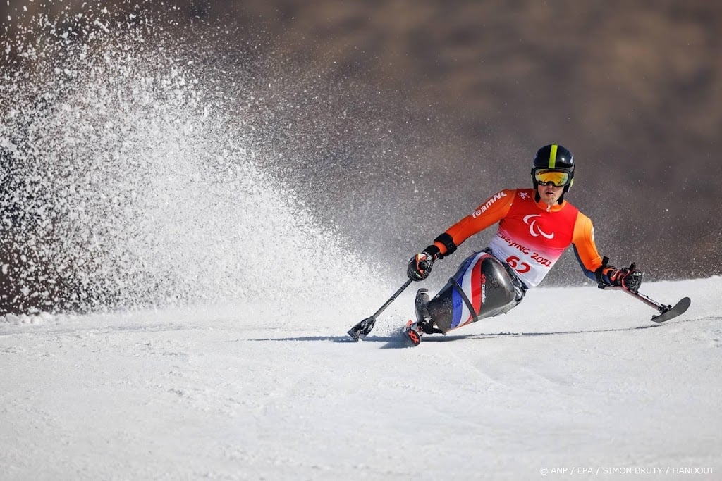 Paraskiër De Langen viert 'hele bijzondere' medaille op afdaling