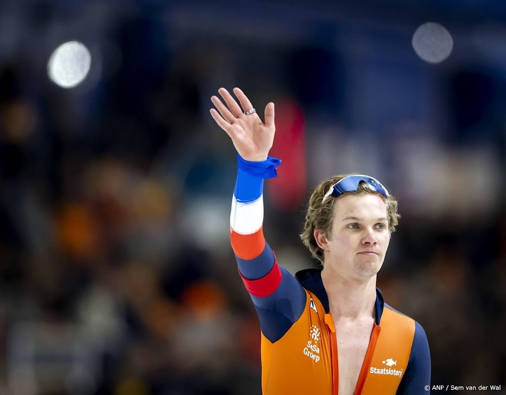 Van de Bunt halverwege zesde op WK allround, Stolz leidt