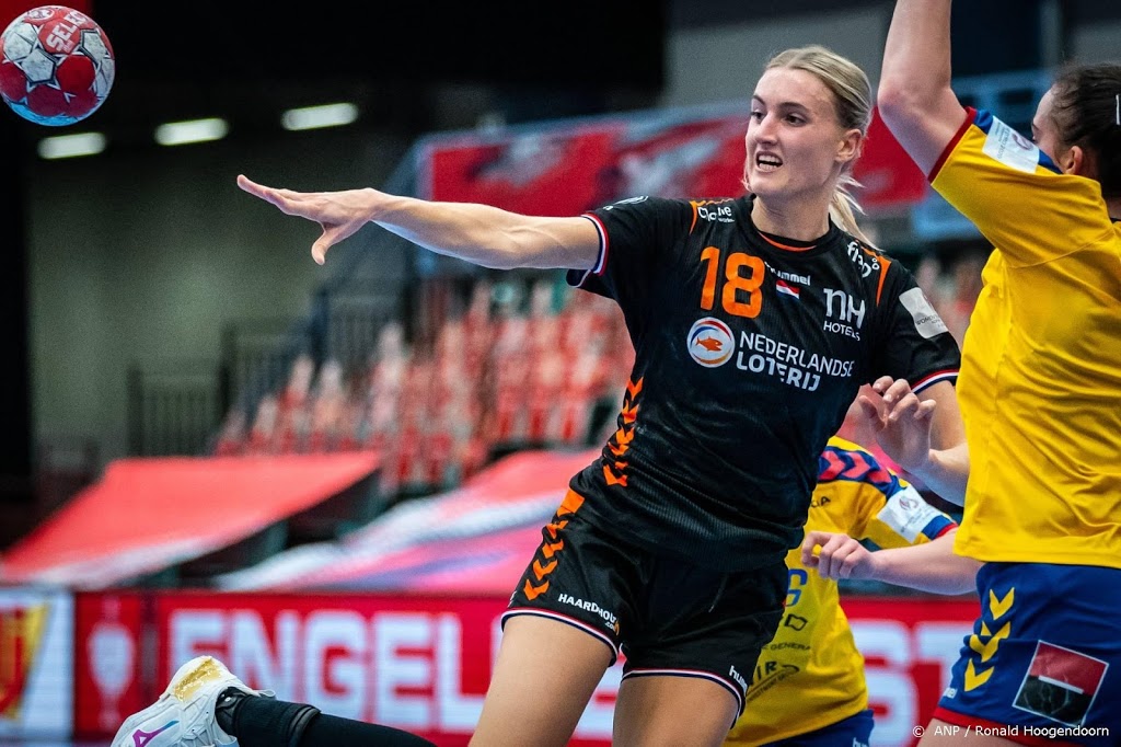 Handbalsters Oranje gehavend door corona naar drielandentoernooi 