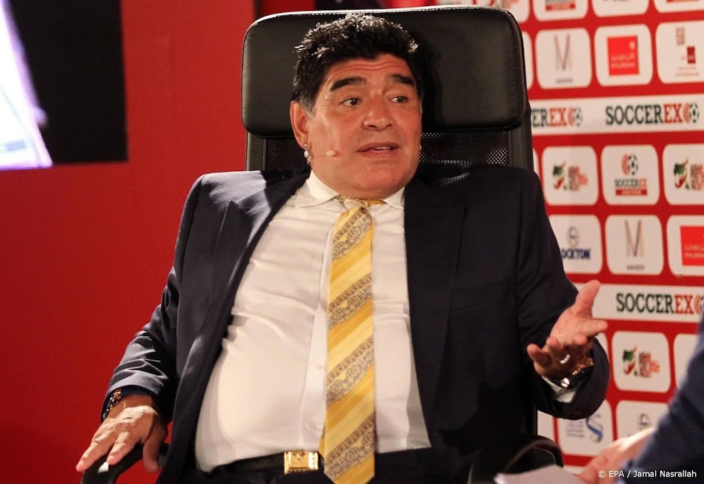 Familie Maradona beweert dat verkeerde shirt wordt geveild 